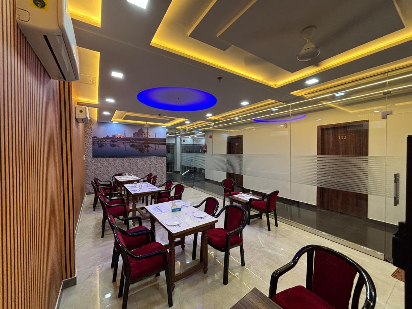 Ganga Palace - Dasaprakash Restuarant Hotel 4*