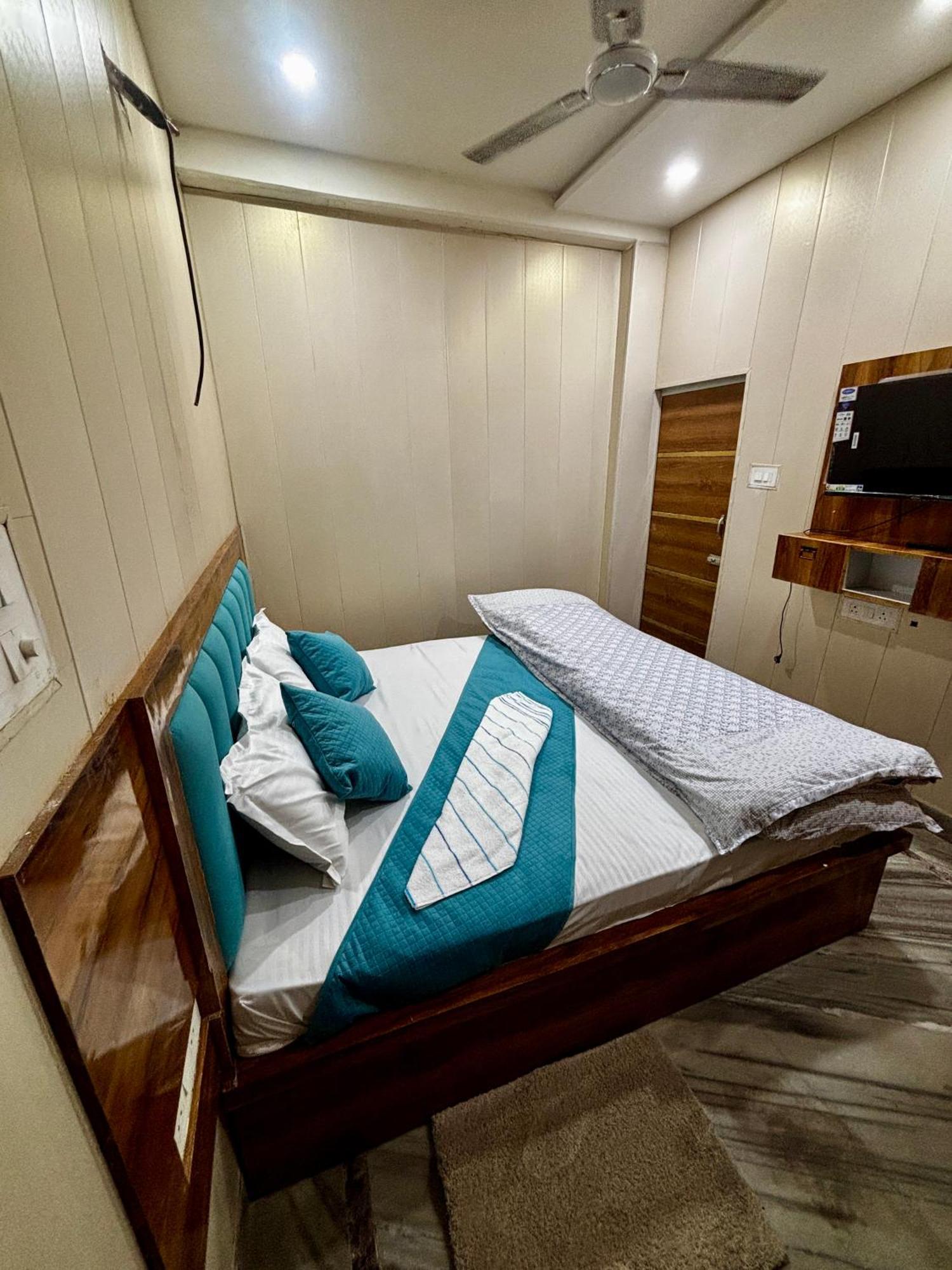 Sky Homestay *