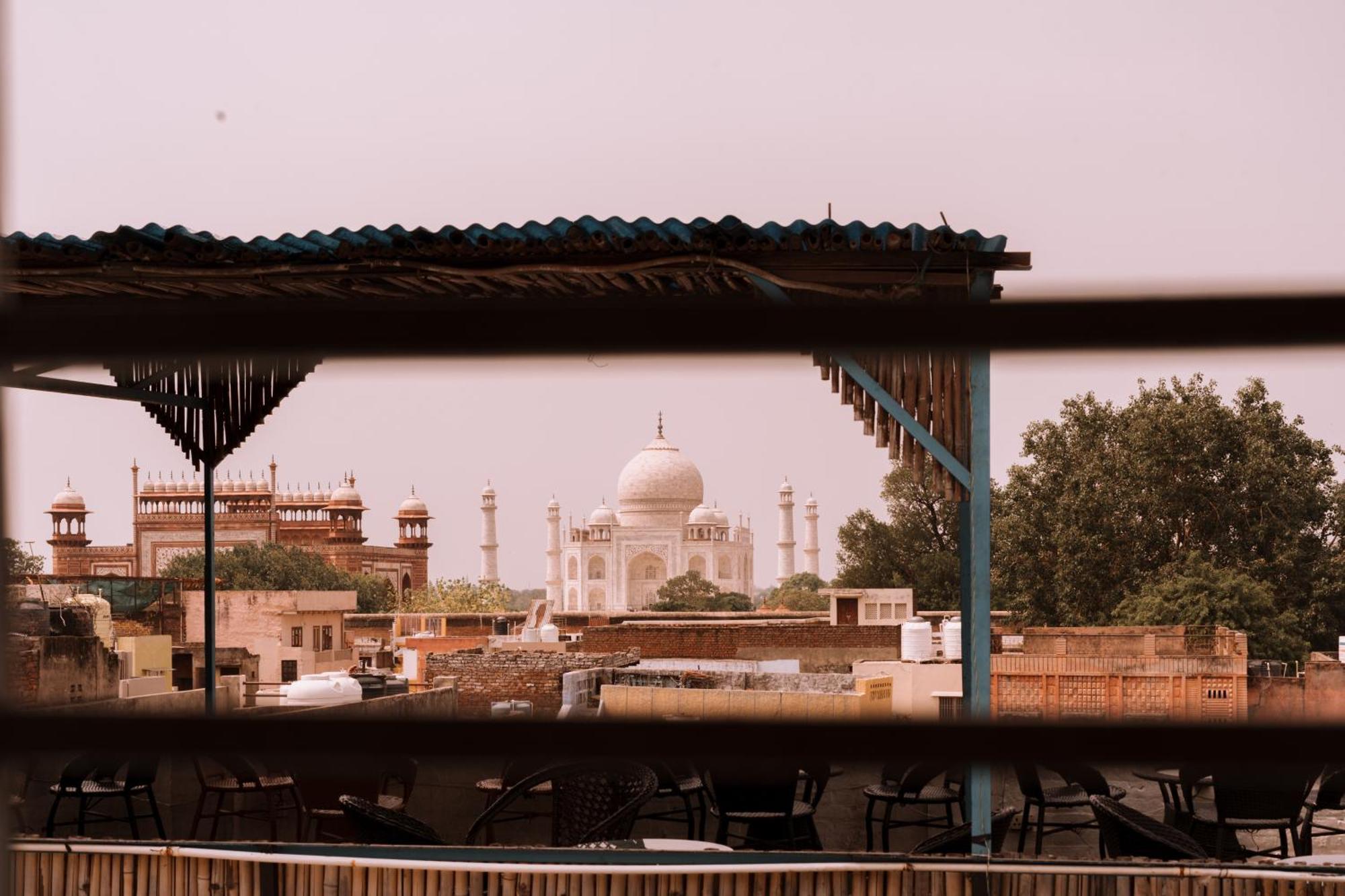 Joey's - 200m From Taj Mahal * Agra (Uttar Pradesh)