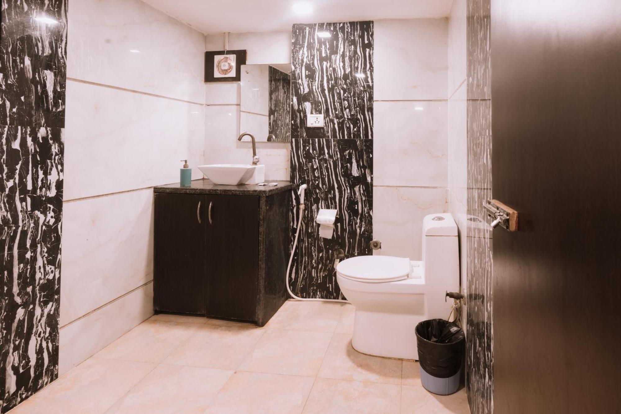Joey's - 200m From Taj Mahal * Agra (Uttar Pradesh)