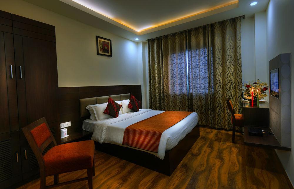 Dazzle By One Earth Hotel 3*
