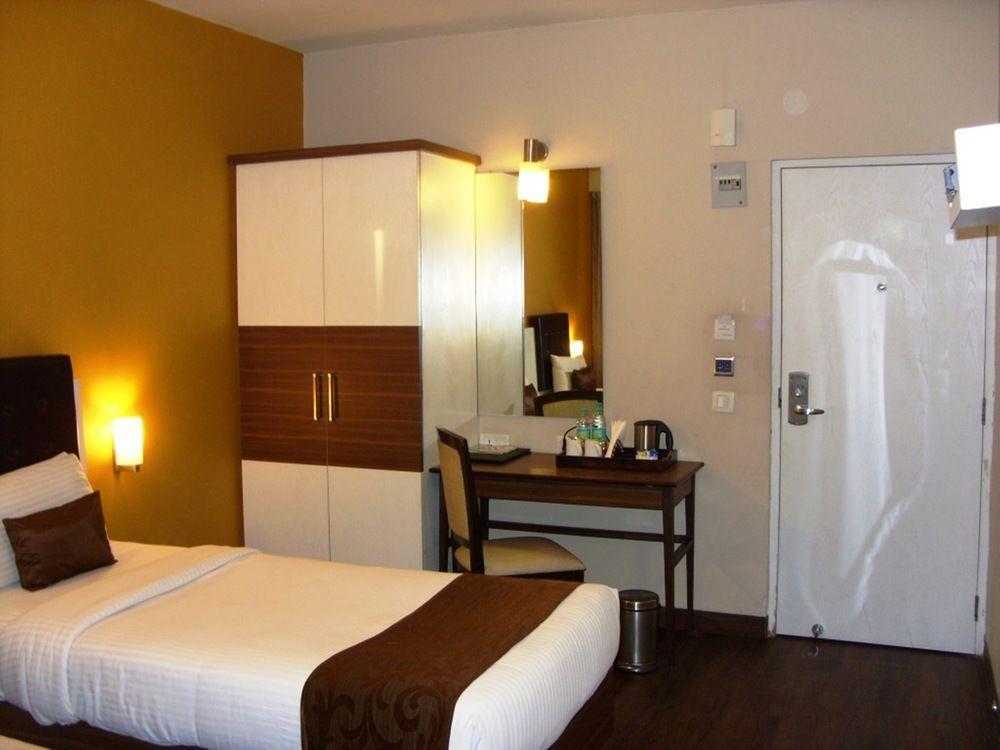 Mango Hotels, Samed Agra 3*