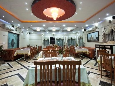 Sun 3* Agra (Uttar Pradesh)