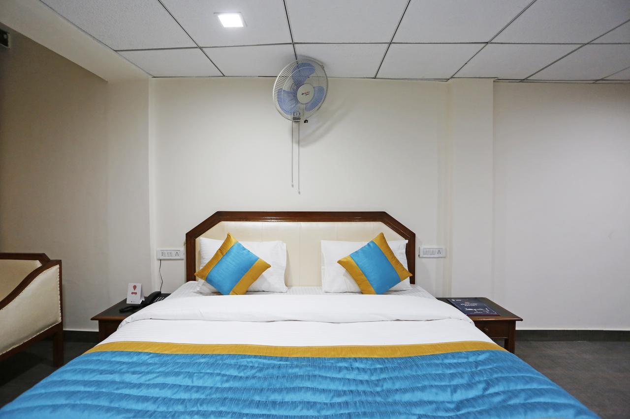 Hotel Oyo 8989 Raj 3*