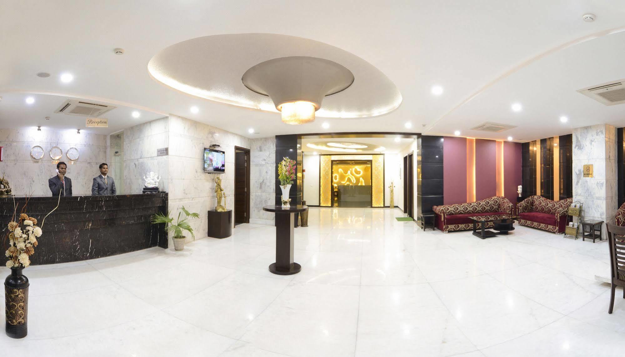 Crimson Palace 3* Agra (Uttar Pradesh)