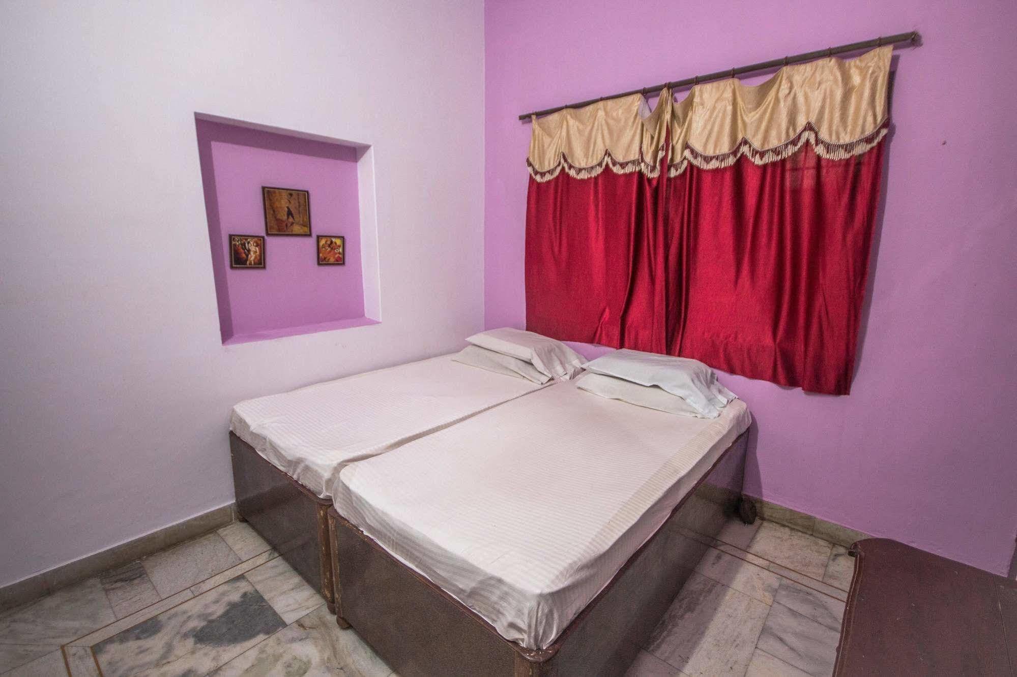 Backpacker Panda Friends - Agra Hostel *