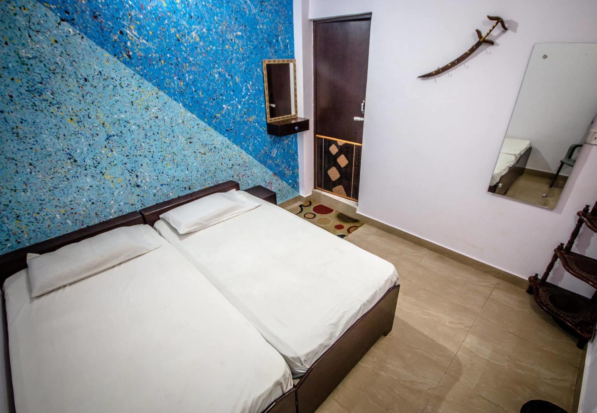Backpacker Panda Friends - Agra Hostel
