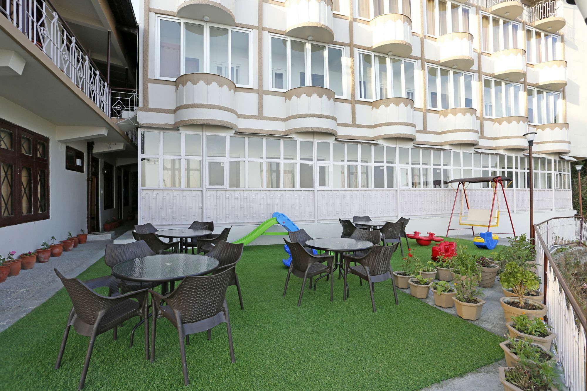 Oyo 8989 Raj Hotel Agra (Uttar Pradesh)
