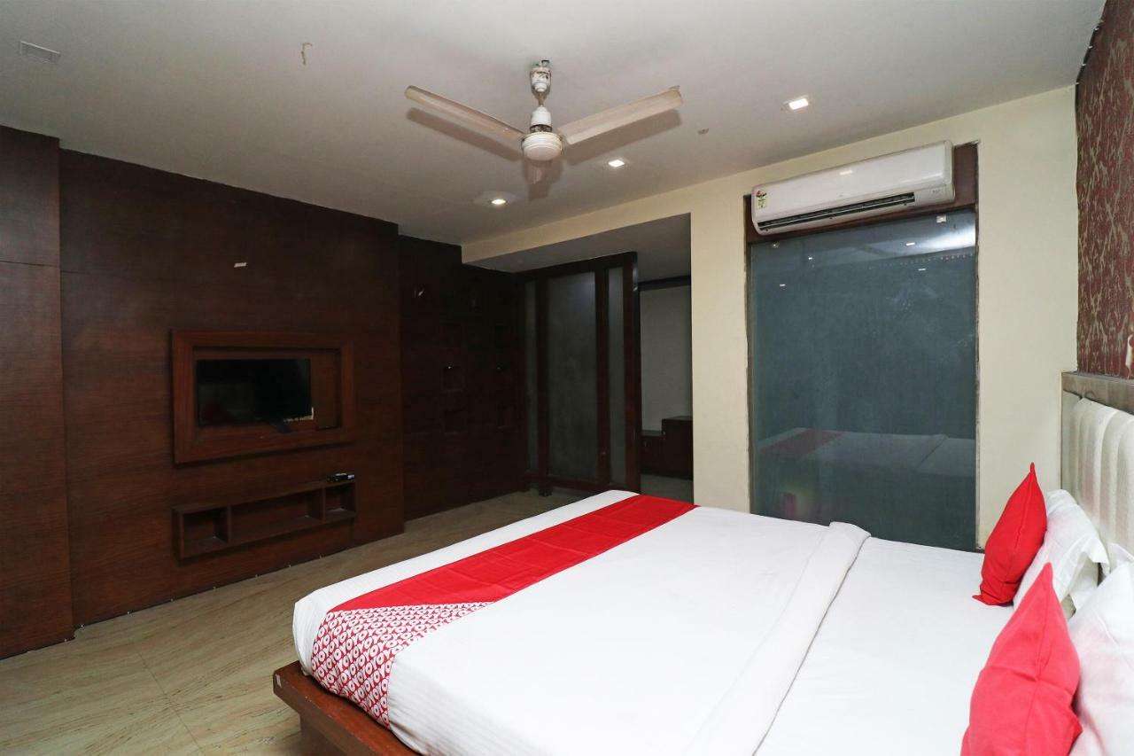 Oyo 23595 Tajway 3*