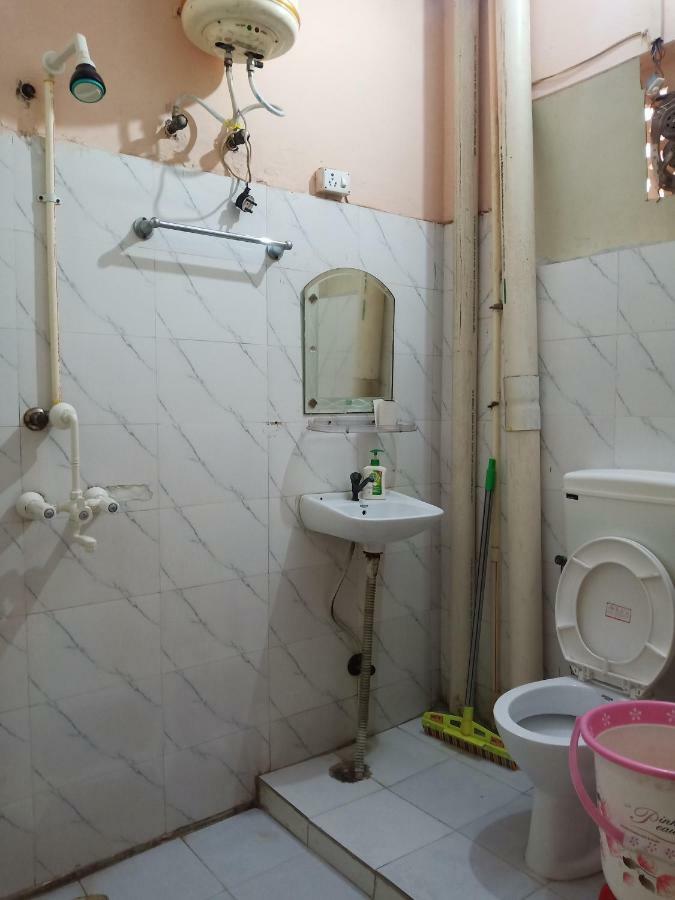 Sunita * Agra (Uttar Pradesh)