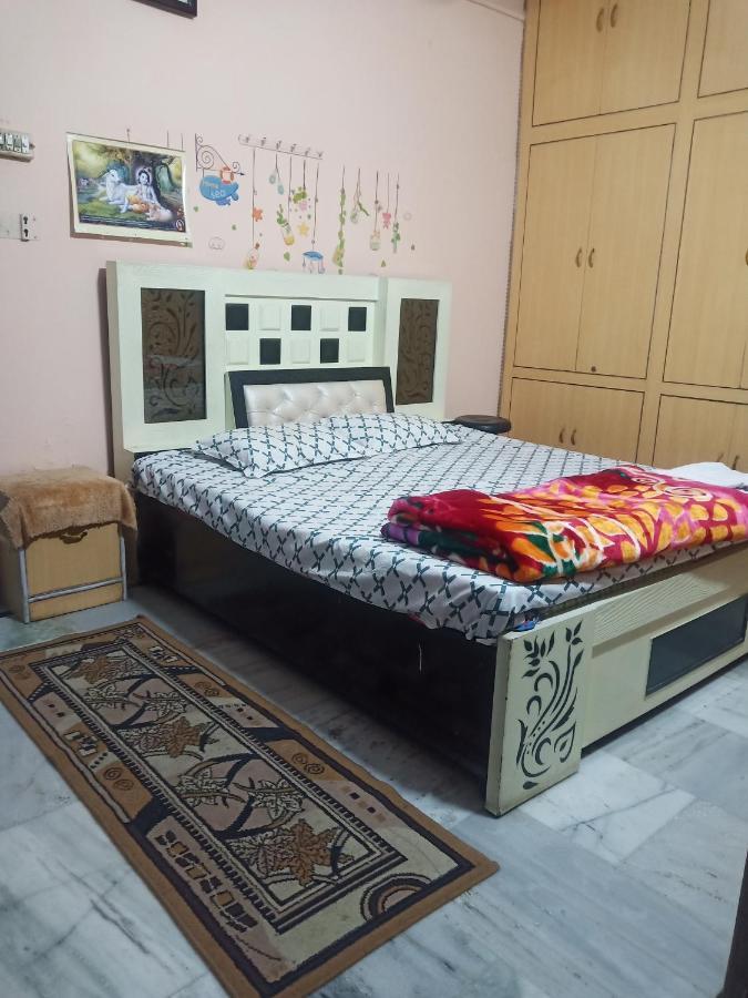 Sunita * Agra (Uttar Pradesh)