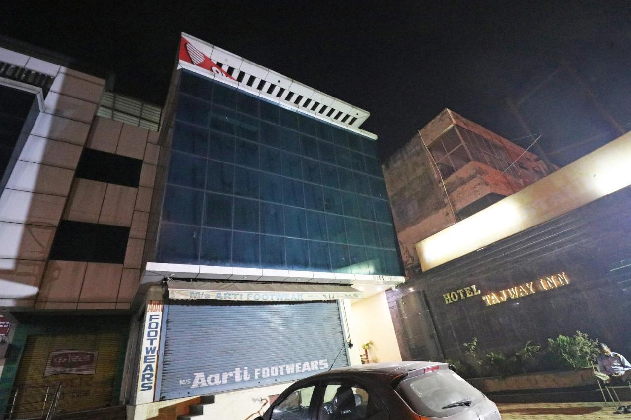 Oyo 23595 Tajway 3* Agra (Uttar Pradesh)