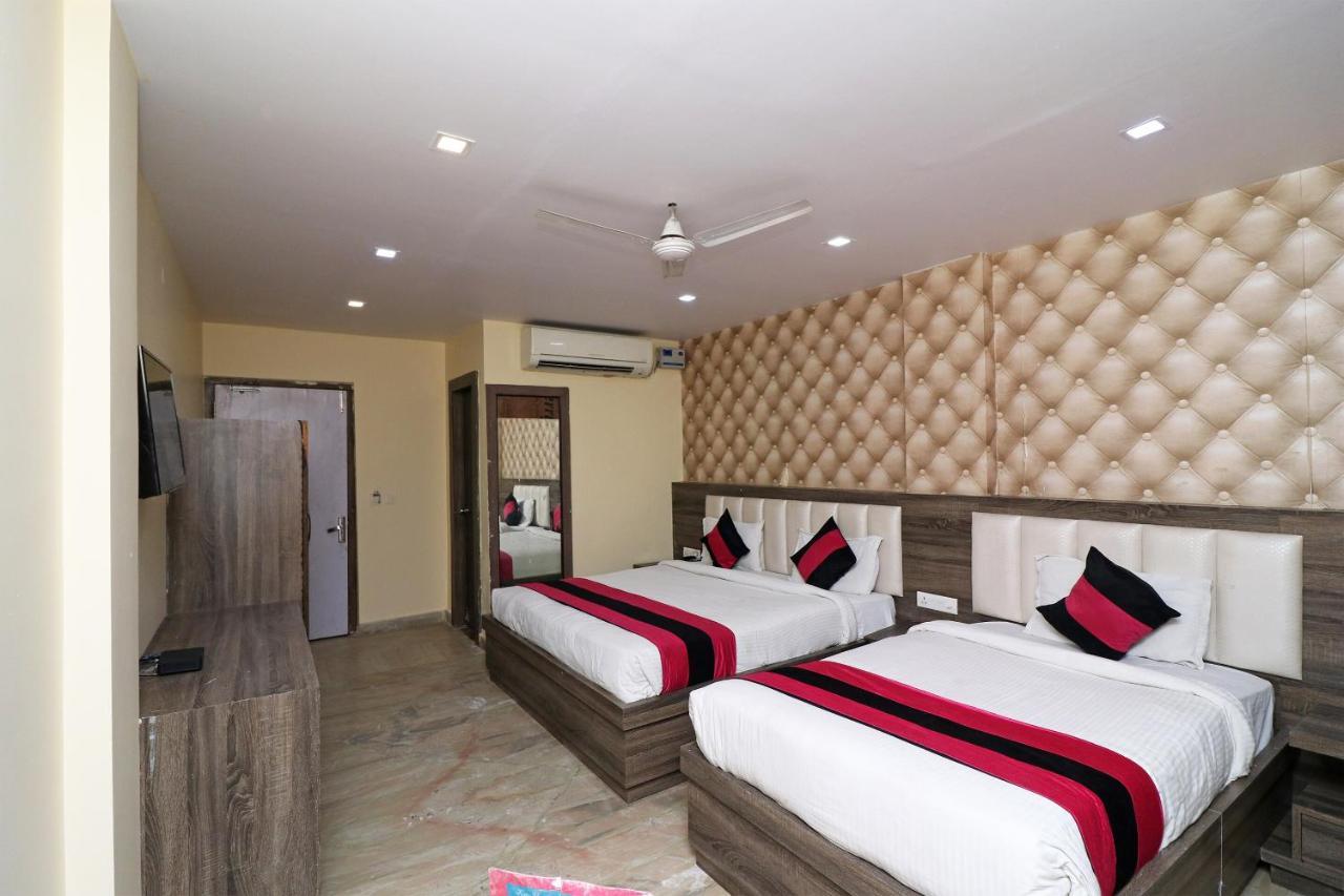 Oyo 23595 Tajway Hotel