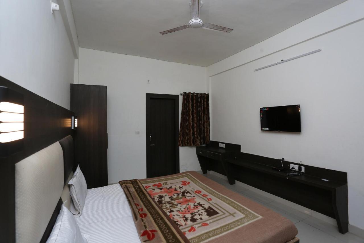 Shyam Palace Hotel