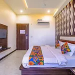 Fabhotel World Link