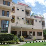 Chandra Pushp Palace