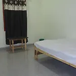 Hotel M J