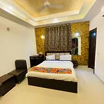 Hotel Premium Sot, Family Hotel 500Mtr Taj Mahal