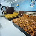 Blossom Residency By Dolphin 500 Mtr Taj Mahal