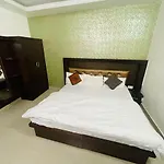 Bright Rooms Family Hotel