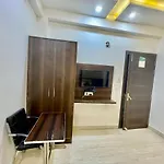 Taj Empire Family Hotel Near Taj Mahal