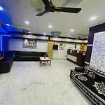 Hotel Premium Blue Ray 500 Meter Tajmahal