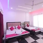 Hotel The Taj Angel Home Stay
