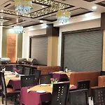 Hotel Taj Heights