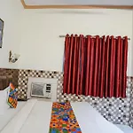 Fabhotel Sarwan
