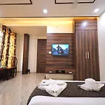 Crown Hotel Agra Near Taj Mahal