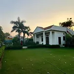 Serene Farmhouse Escape In Agra
