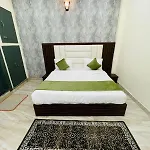 Hotel Wonderstar Affordable Stay Near Tajmahal - Inhouse Parking With Free 5G Internet