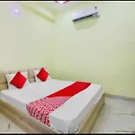 Priya Palace Home Stay