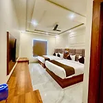 Hotel Majestic Heights Agra