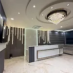 Hotel Majestic Heights Agra