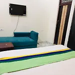 Hotel Premium Grand Fully Air Condition And Spacious Room Top Rated And Most Luxury Hotel Near Taj Mahal