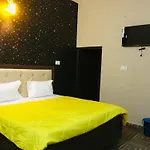 Hotel Town Kama Palace