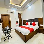 Hotel Town Kama Palace