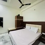 Hotel Divine
