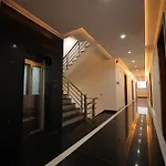 Hotel Dev Villas - 600 Meters From Taj Mahal