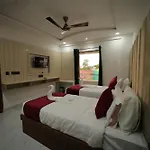 Hotel Dev Villas - 600 Meters From Taj Mahal