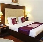 Oyo Premium Luxurious Castle
