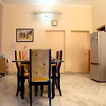 Tuk Tuk Homestay