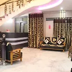 Oyo 4096 Queen Palace Agra