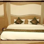 Capital O 46229 Hotel The Golden Bird