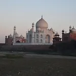Hotel Radhe