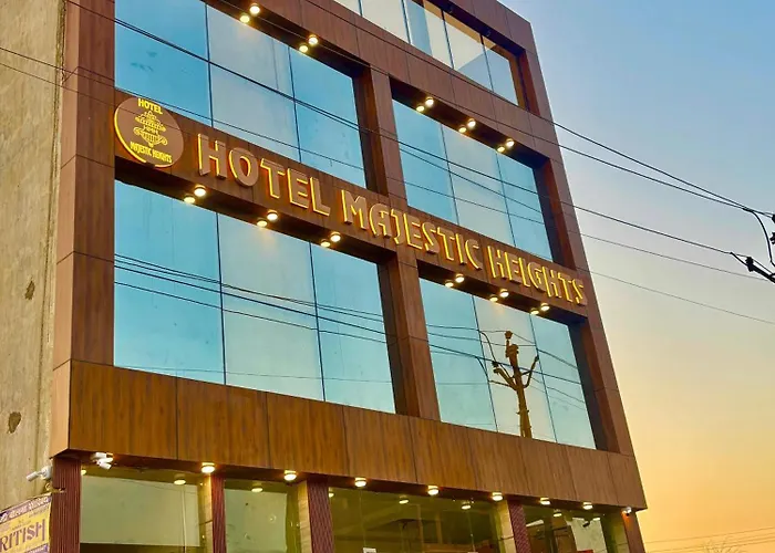 Hotel Majestic Heights Agra