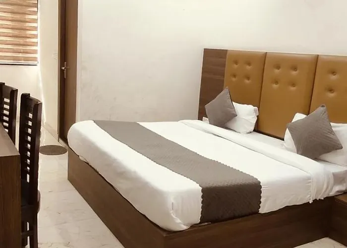 Hotel Mm Palace - Agra