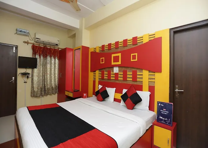 Oyo 12221 Hotel M House