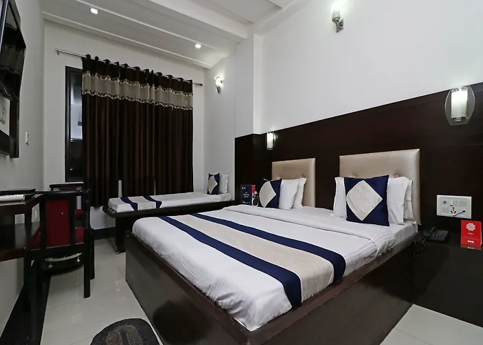 Oyo 9974 Hotel Taj Prince